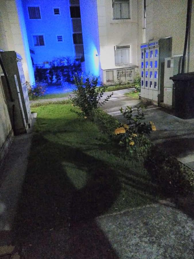 Luias Guesthouse: Beachfront With Shopping Access Apartment *