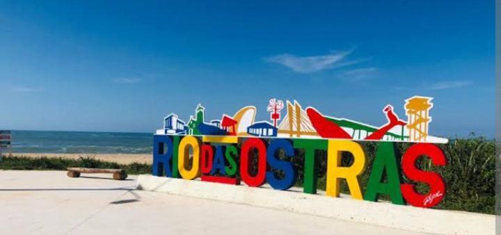 Apartment Luias Guesthouse: Beachfront With Shopping Access