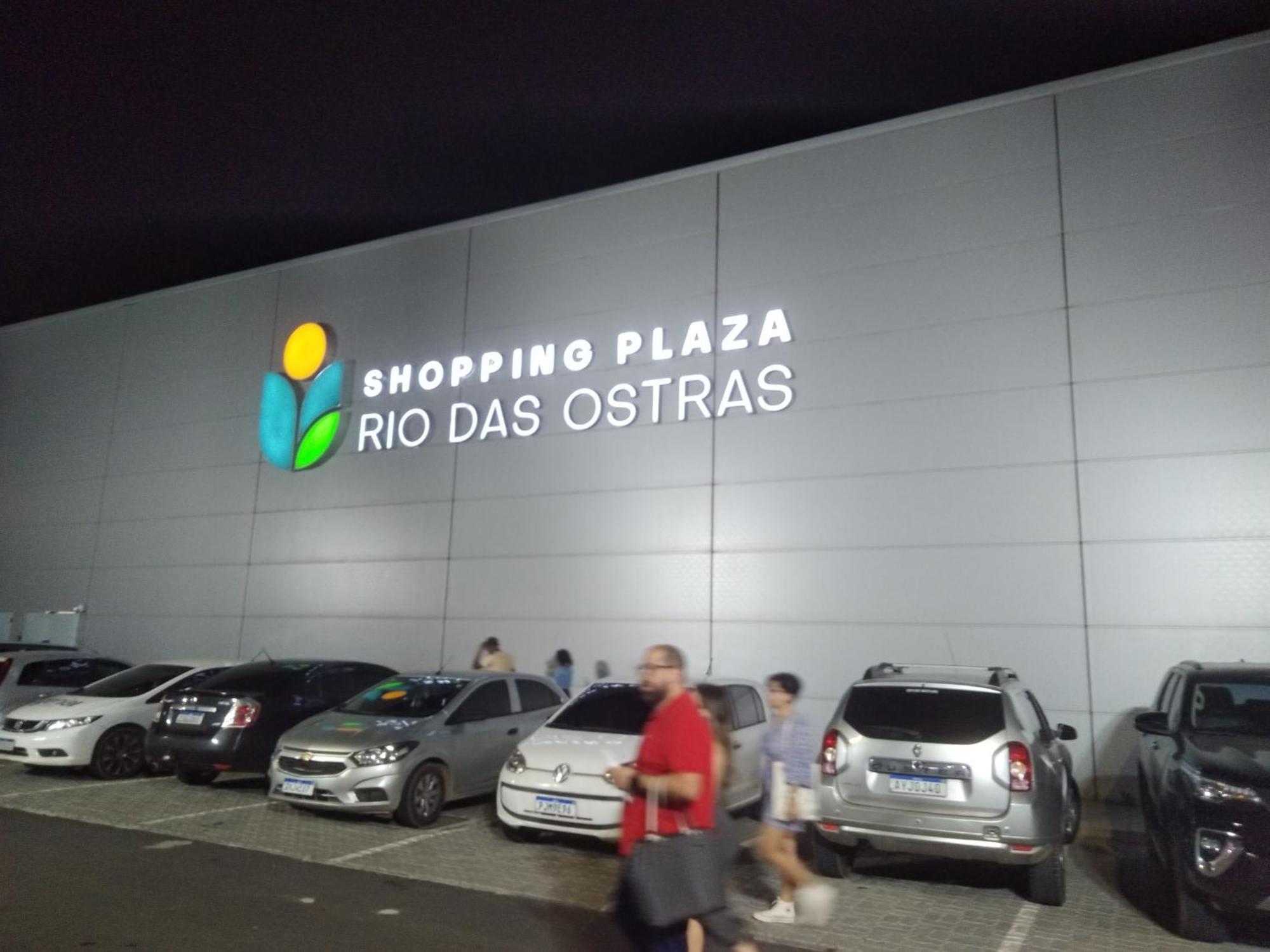 Luias Guesthouse: Beachfront With Shopping Access Apartment Rio das Ostras