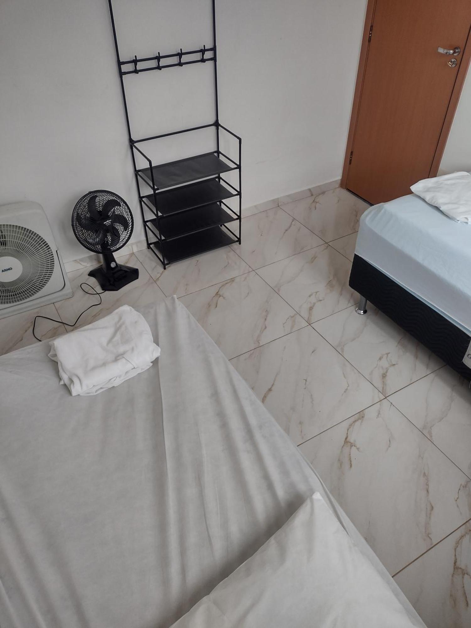 Apartment Luias Guesthouse: Beachfront With Shopping Access *